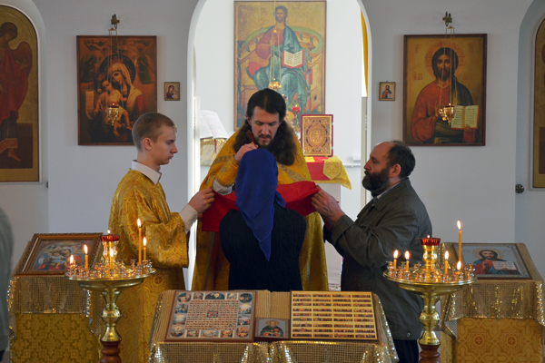 Богослужения 1-2 января в храме Преображения Господня п. Байкал