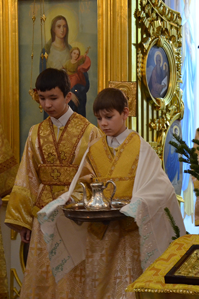  Архиерейское служение 8 января в Казанском храме п. Тельма